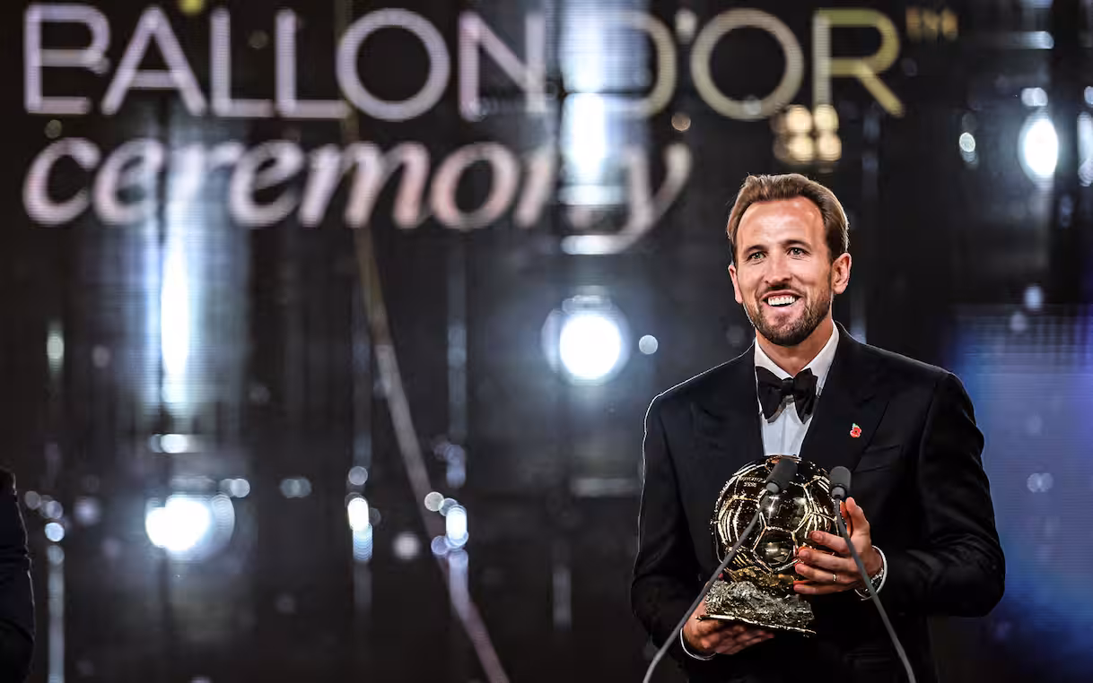 Harry Kane trionfa al Pallone d’Oro 2026, Mbappé secondo e Yamal terzo: tutti i riconoscimenti della serata