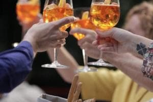 Spritz a 6 euro, è rivolta