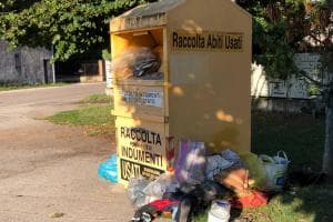 Rifiuti abbandonati:  "Servono telecamere"