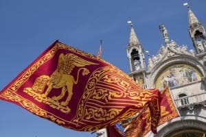 Autonomia, stop dei giuristi