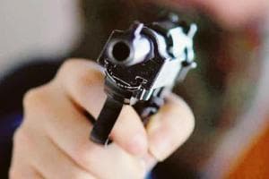 Va al lavoro con la pistola: "Prima o poi..."
