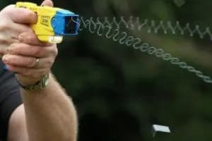 Taser alla polizia locale, si parte