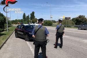 A caccia di auto da svaligiare