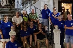 La piazza abbraccia la convivialità