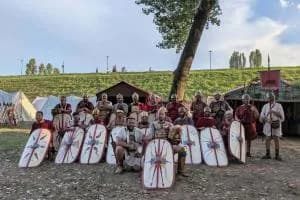 I legionari invadono il paese