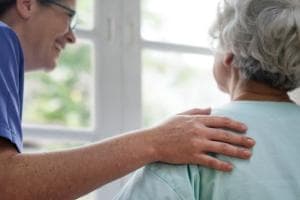 Badanti, le difficoltà dell’assistenza
