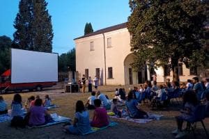 Cinema e teatro per Luci al chiostro
