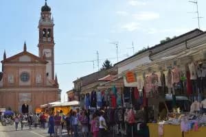 In preghiera anche al luna park