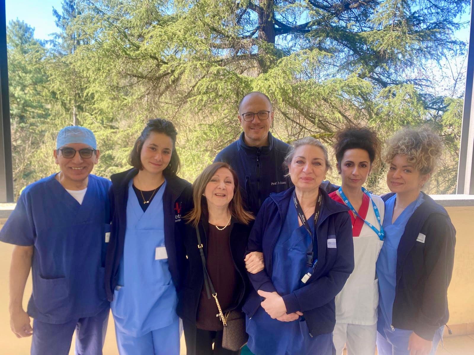Dissezione aortica estesa: intervento d’urgenza salva la vita a una paziente di 73 anni a Torino