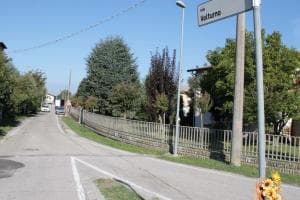 In via Volturno lavori per la fibra
