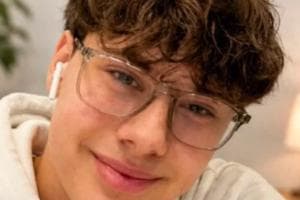 Muore a 19 anni in piscina per una gara tra amici