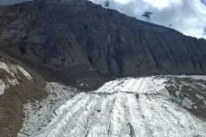 Marmolada, il ghiacciaio perde 9 ettari in un anno