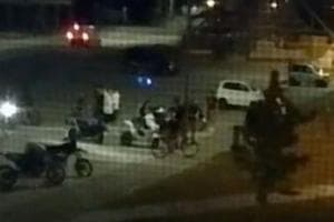 Gare e vandali, Donzella esasperata