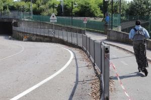 Sottopasso interrotto: c’è l’ipotesi bus navetta