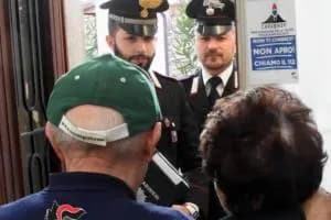 Il finto arrotino deruba due anziani