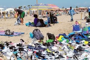 Troppi abusivi, "sulle vostre spiagge non mi sento più sicuro"