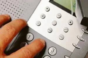 Anziani senza telefono da mesi