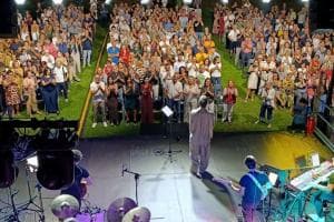 In 400 in piedi per Caccamo