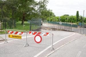La riapertura è ancora lontana