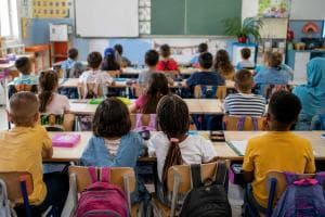 118 alunni, solo 10 italiani: "Non è un male"