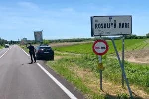 Fermato col piccone in auto
