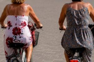 Lo scippatore in bici non si ferma più