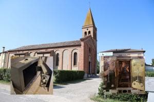 I ladri violano la chiesa, choc a Raccano
