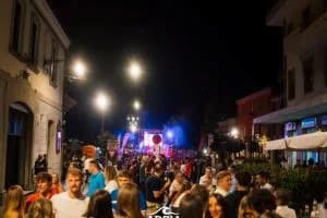 I giovani si prendono Strada Granda