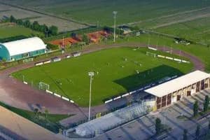 Il campo Cavallari cambia luce
