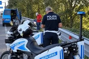 Undici braccianti stipati nel furgone