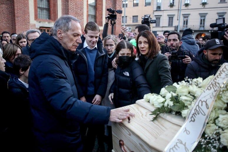 Crans-Montana, funerali dei ragazzi: dolore, commozione e richiesta di verità