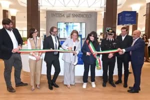 Nuovo volto per Intesa Sanpaolo