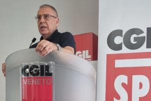 Meno di mille euro “Con queste cifre non si vive”