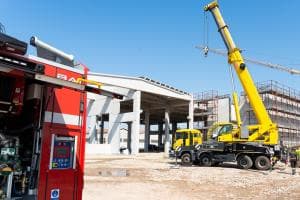 Colpito dalla catena alla testa, lavoratore ferito