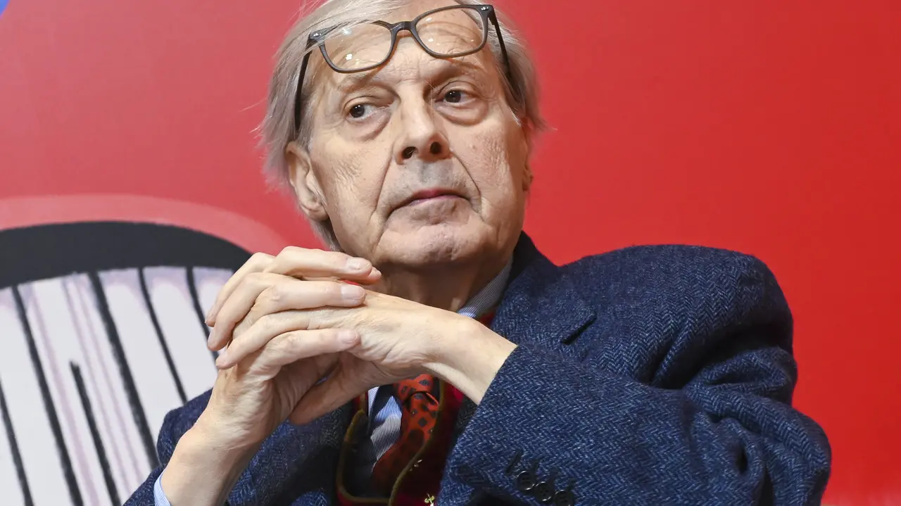 Vittorio Sgarbi ancora in terapia intensiva, la figlia Evelina: «L'ho trovato in condizioni molto gravi»