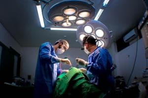 Cuore salvato con un taglio di 4 centimetri