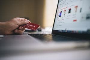 Guerra alla moda usa e getta