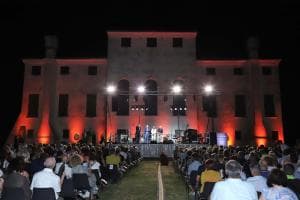 La musica di Battiato fa vibrare Villa Morosini