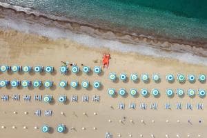 Il caldo svuota le spiagge
