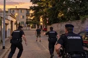 Lo colpisce con un coltello dopo il diverbio, fermato