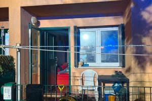 Rogo in casa, salvato da tre ragazzi