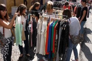 Un’estate di spese senza eccessi