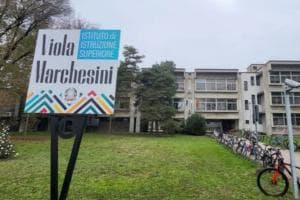 In aula porte nuove “anti vandali”