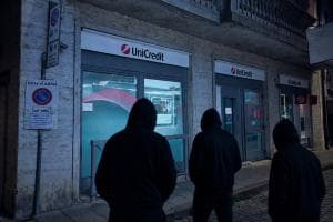 Assalto nella notte alla banca