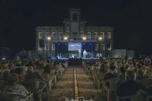 Summer Festival, piazza piena