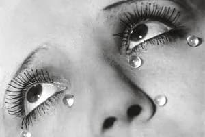 Man Ray: il genio del Surrealismo a Rovigo
