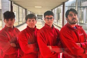 Gli studenti studiano lo smog