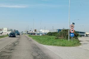 Nuova rotatoria, il progetto slitta