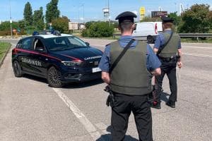 Droga nelle mutande, scoperto e denunciato