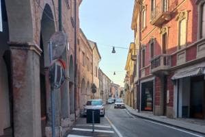 Via degli Estensi convince a metà